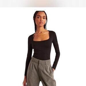 A&F 	🖤 Long-Sleeve Ponte Squareneck Seamed Bodysuit